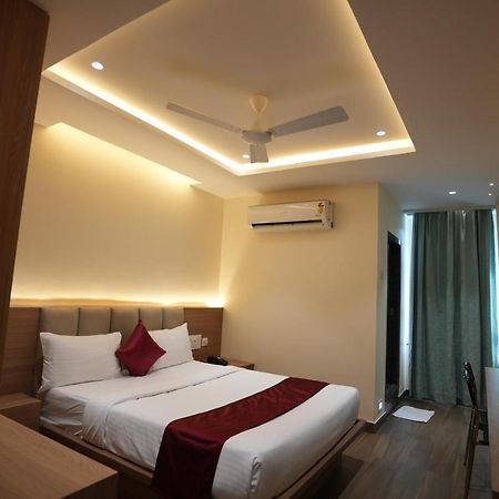 Hotel Sunrise Hospitality Vidzsajavádá Kültér fotó