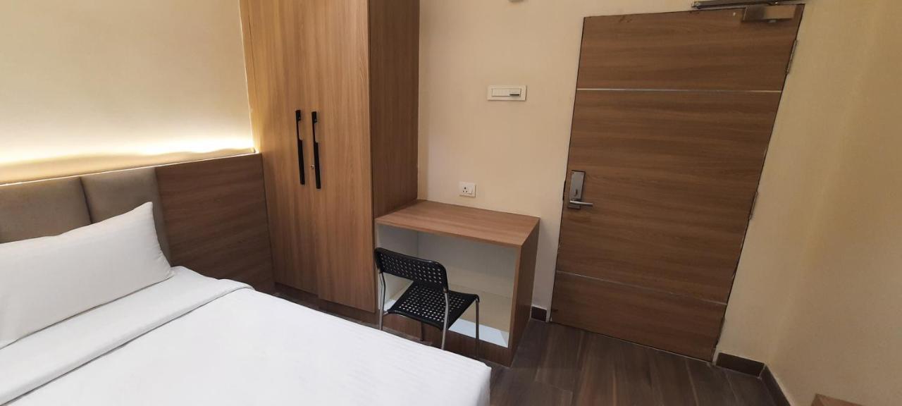 Hotel Sunrise Hospitality Vidzsajavádá Kültér fotó