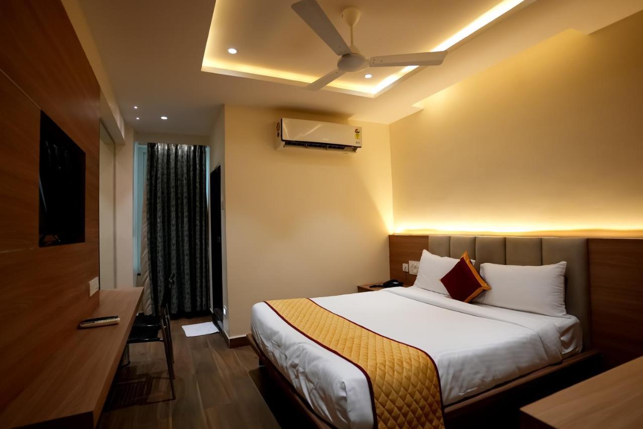 Hotel Sunrise Hospitality Vidzsajavádá Kültér fotó