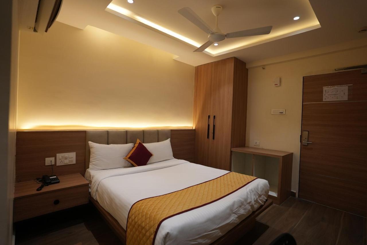 Hotel Sunrise Hospitality Vidzsajavádá Kültér fotó