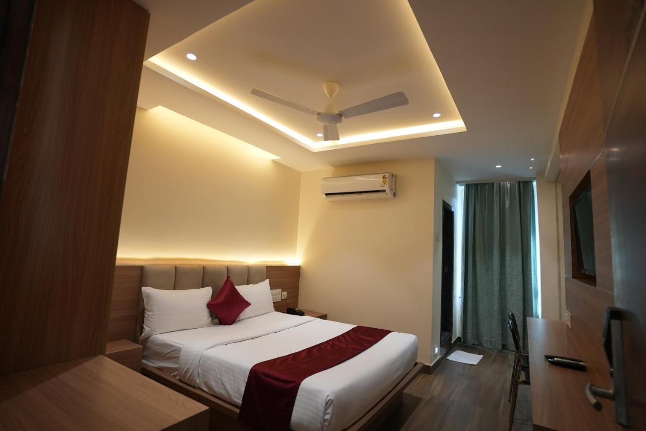 Hotel Sunrise Hospitality Vidzsajavádá Kültér fotó
